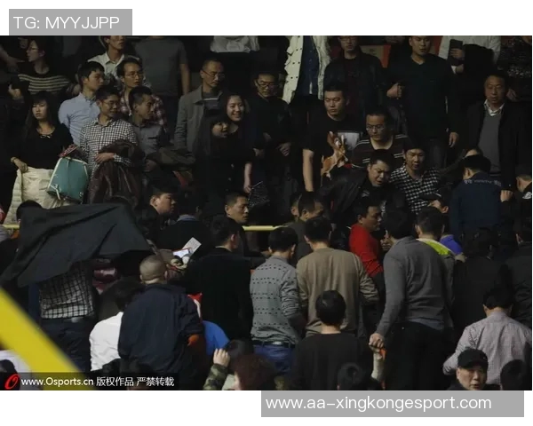 科隆球迷称入场遭裸体检查警方坚决否认这一指控 科隆球迷称入场遭裸体检查警方坚决否认这一指控