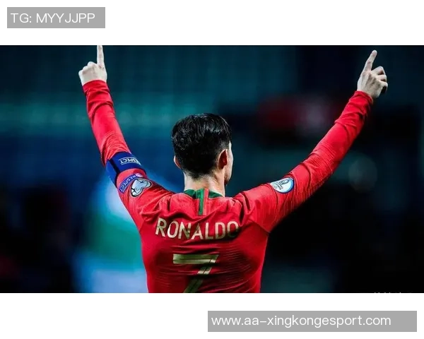 C罗荣获葡萄牙环球声望奖在社交媒体分享喜悦与感激之情 C罗荣获葡萄牙环球声望奖在社交媒体分享喜悦与感激之情