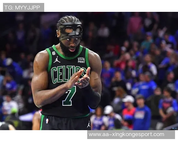 杰伦布朗全能表现助力球队获胜22投10中罚球7中9贡献30分8板8助