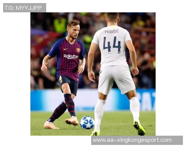 拉菲尼亚在社交媒体上向阿尔巴致敬表达曾共战的荣幸与感激之情 拉菲尼亚在社交媒体上向阿尔巴致敬表达曾共战的荣幸与感激之情