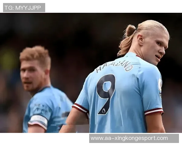 曼城遭遇失利仍显幸运曼联逐渐恢复球队秩序与状态