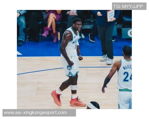 爱德华兹火力全开27投15中砍下38分助球队逆转胜利 爱德华兹火力全开27投15中砍下38分助球队逆转胜利