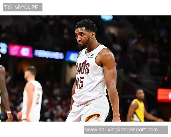 骑士队近期状态低迷连续失利致排名下滑至东部第七 骑士队近期状态低迷连续失利致排名下滑至东部第七