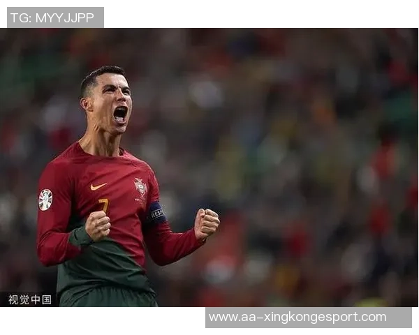 C罗因国家队停赛缺席FIFA投票B席代为投票引关注